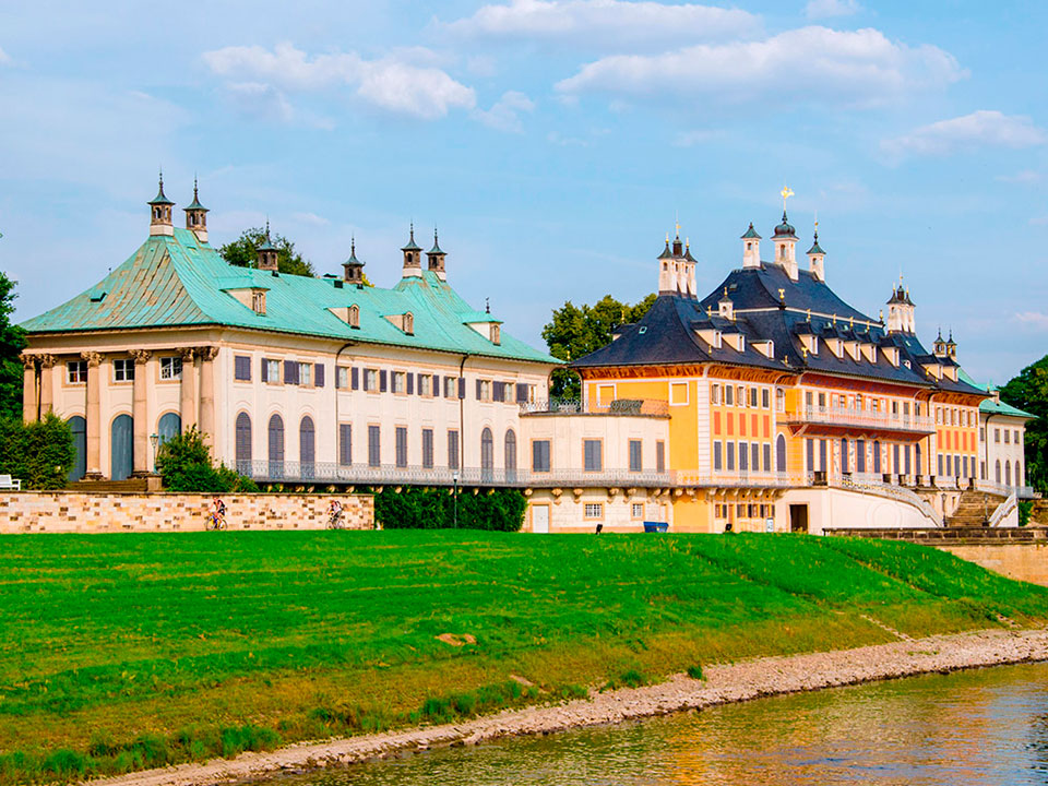 Schloss Pillnitz, Dresden, Sachsen, Freitreppe und Wasserpalais